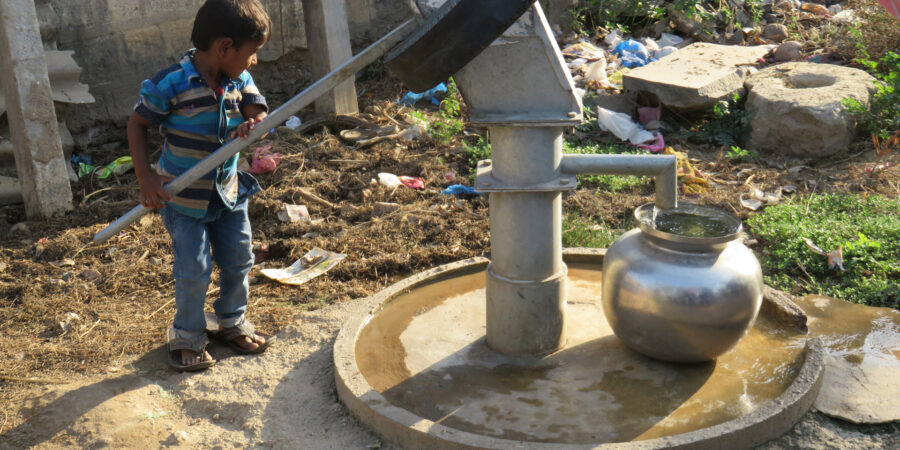 Brunnen mit sauberem Trinkwasser