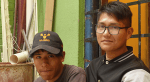 Zwei Jugendliche aus dem Casa Wiphala in La Paz erhalten Schutz und neue Zukunftsperspektiven.